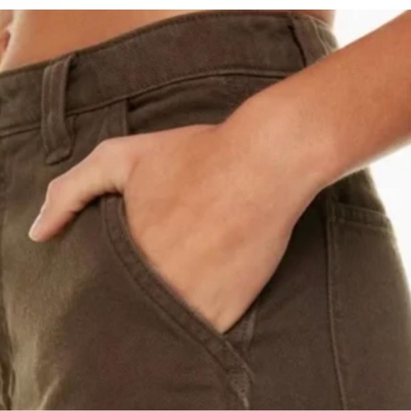 Aritzia TNA wide leg greenwhich pants - Picture 3 of 10